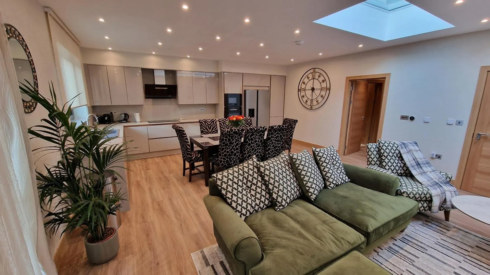 Holiday home Deluxe House Villa Ilford United Kingdom