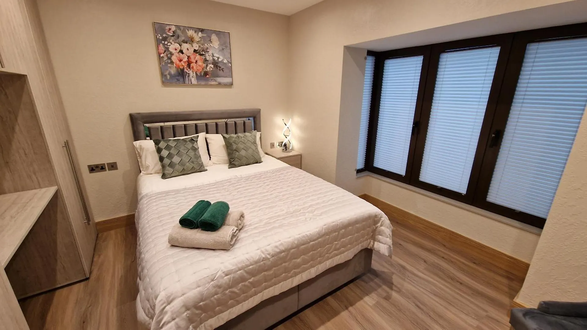 Holiday home Deluxe House Villa Ilford