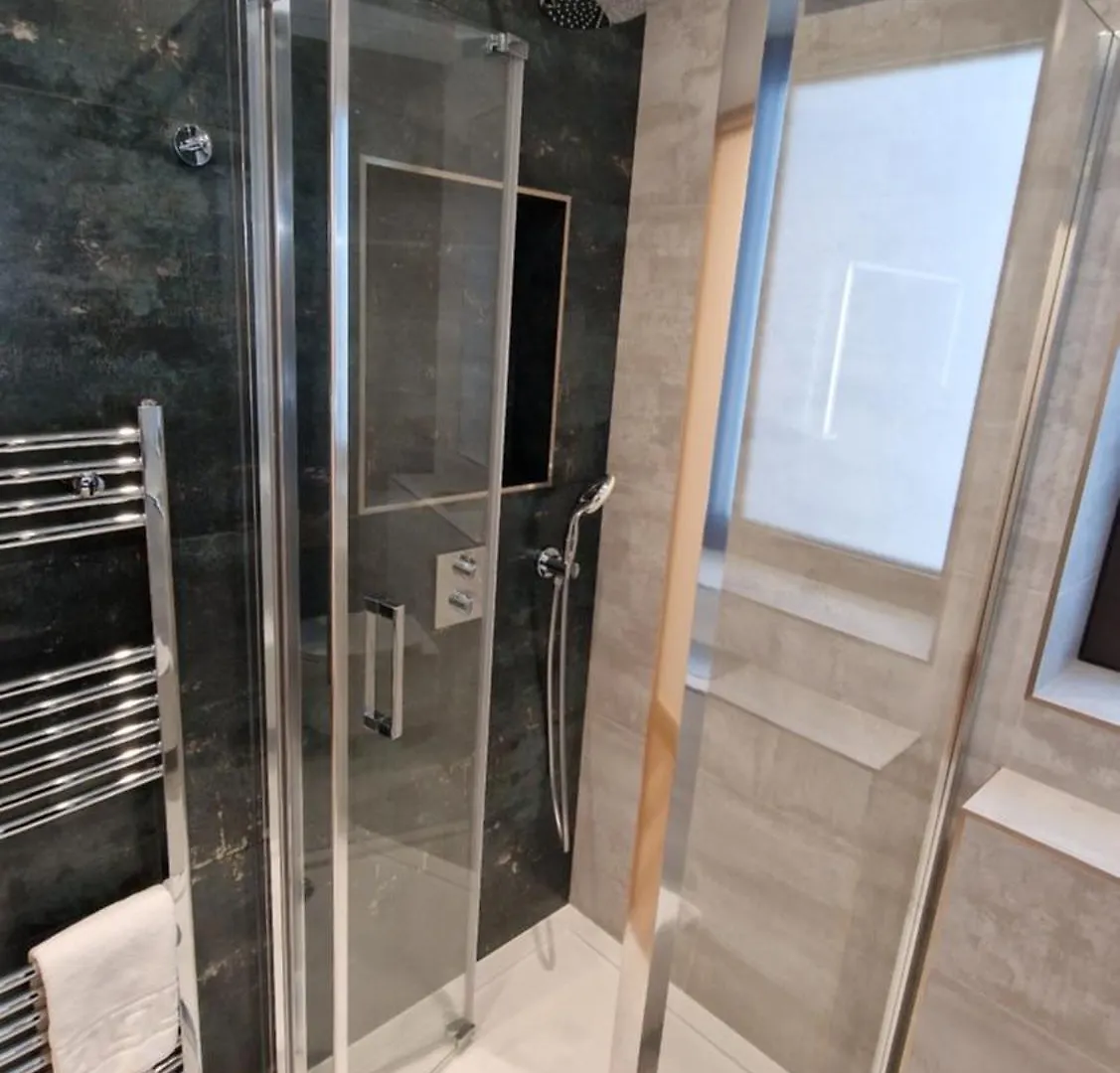 Deluxe House Villa Ilford Holiday home