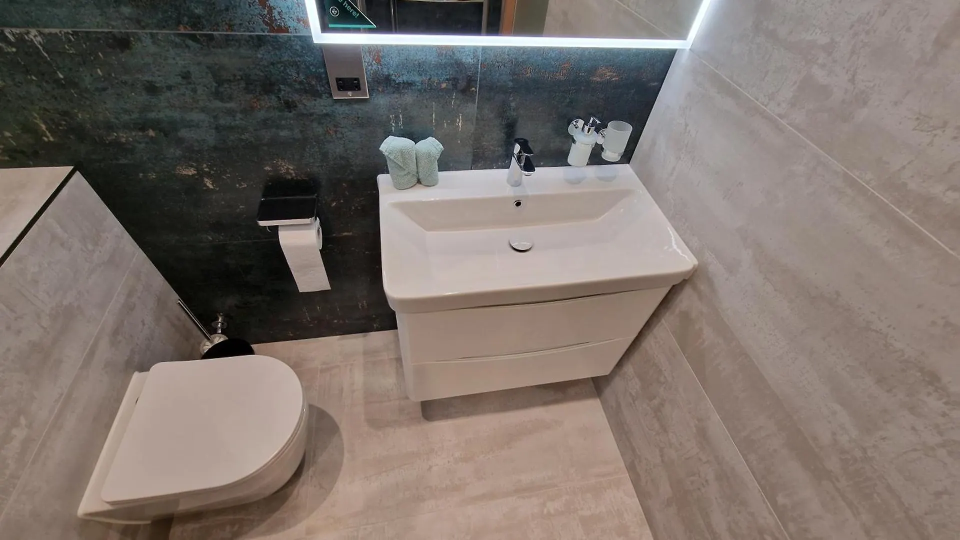Holiday home Deluxe House Villa Ilford
